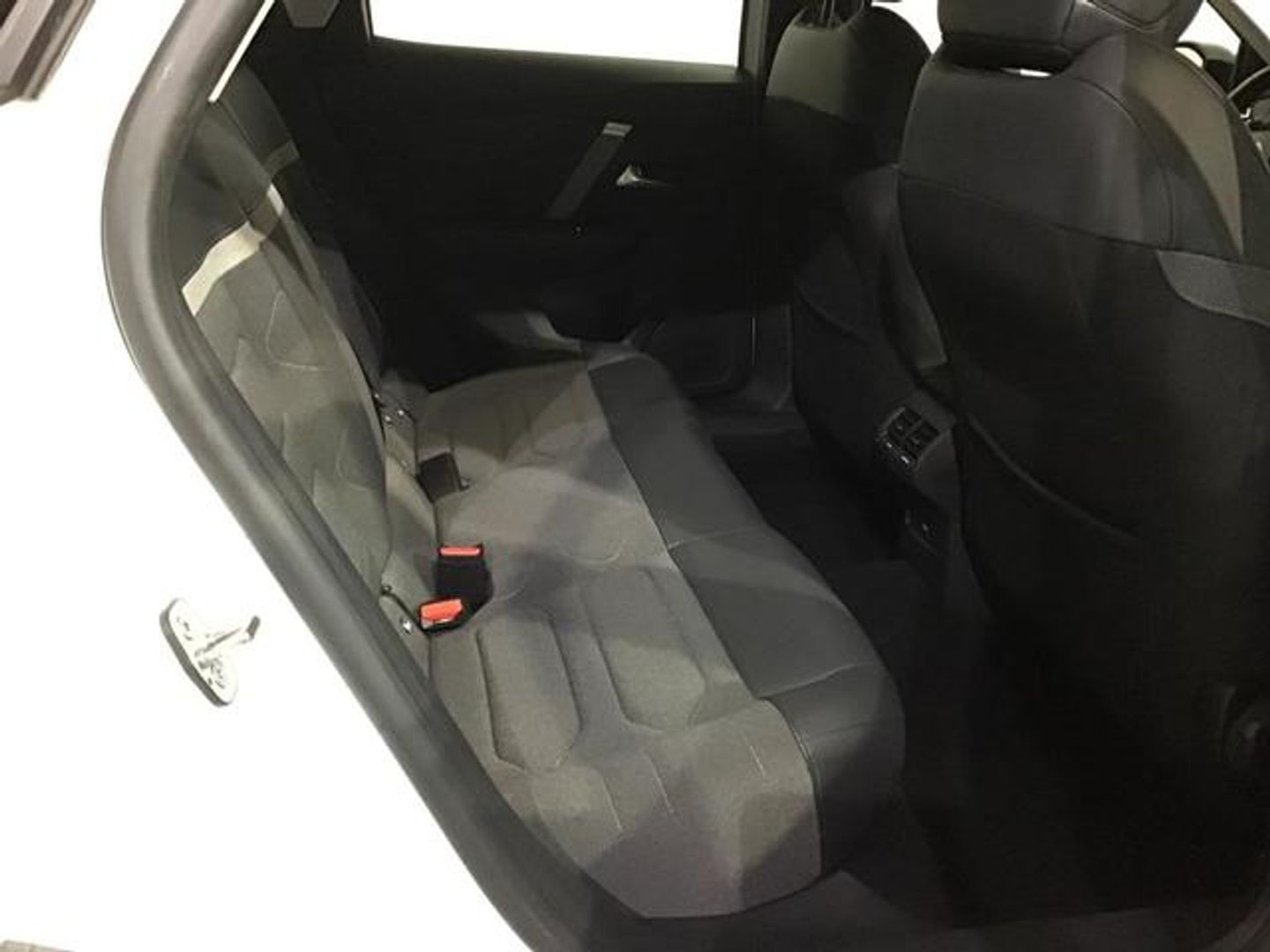 Citroen C4 X Hybrid 136 e-DCS6 Plus 100 kW (136 CV)