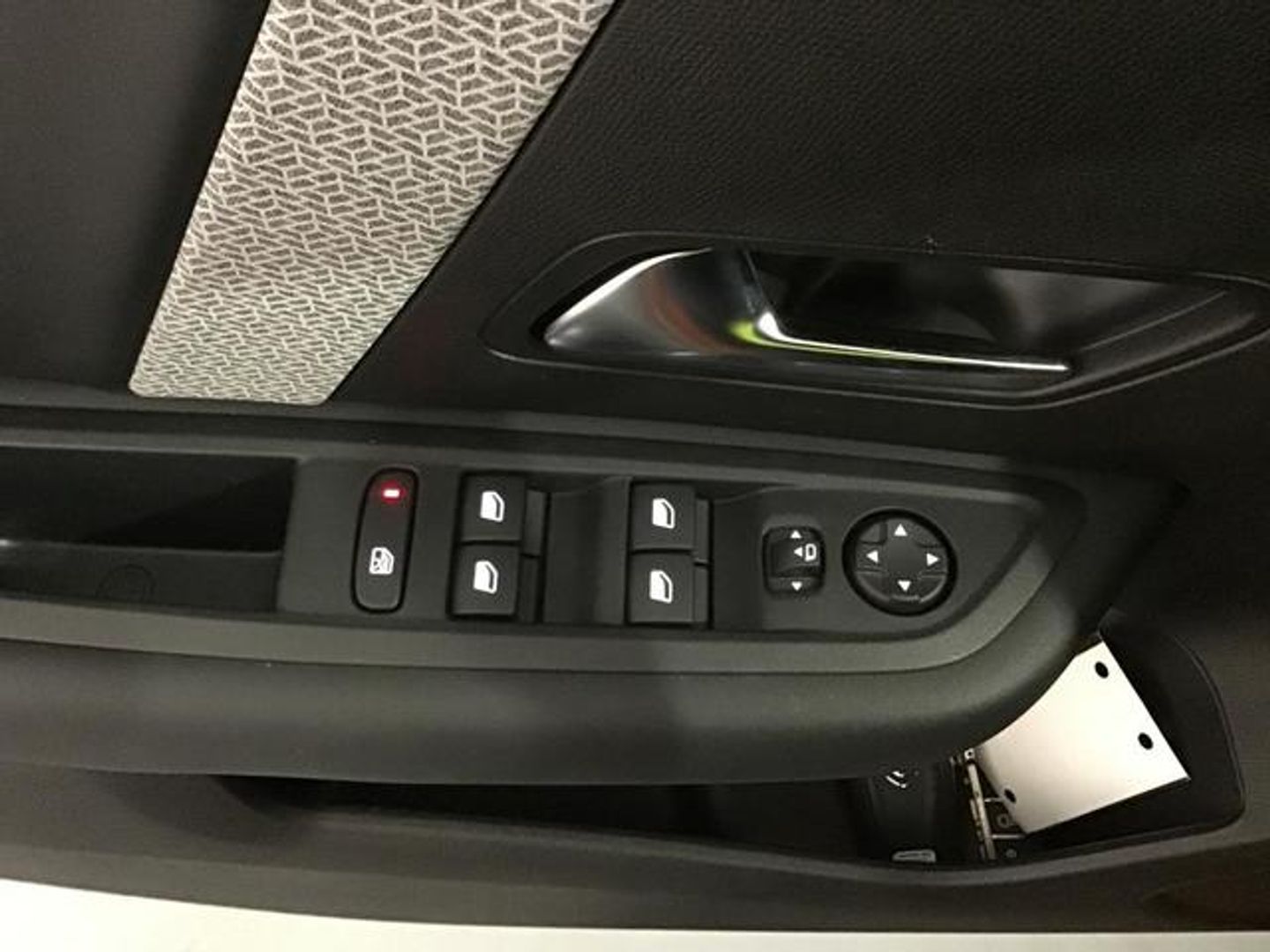 Citroen C4 X Hybrid 136 e-DCS6 Plus 100 kW (136 CV)