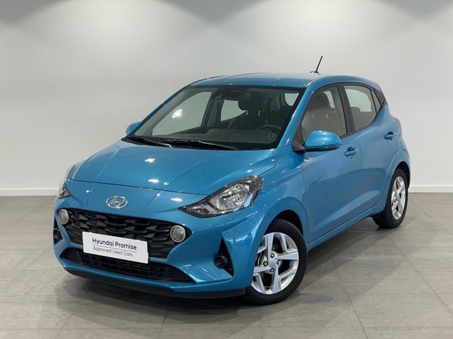Hyundai i10 1.0 Essence 49 kW (67 CV) Azul Utilitarian