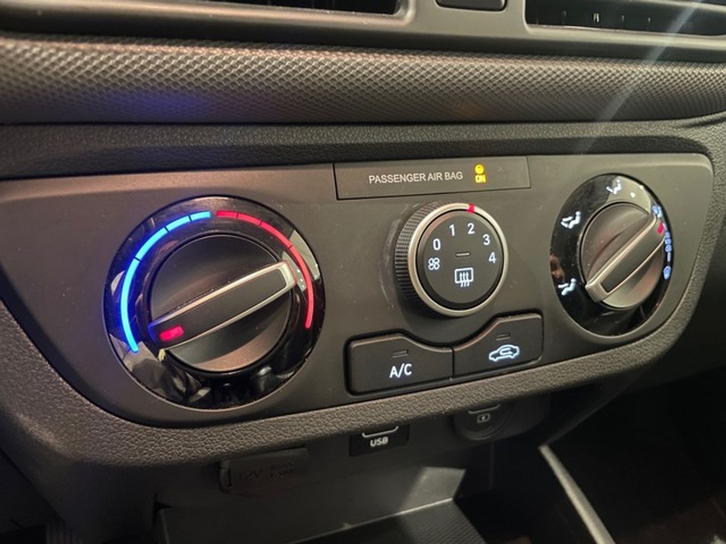 Hyundai i10 1.0 Essence 49 kW (67 CV)