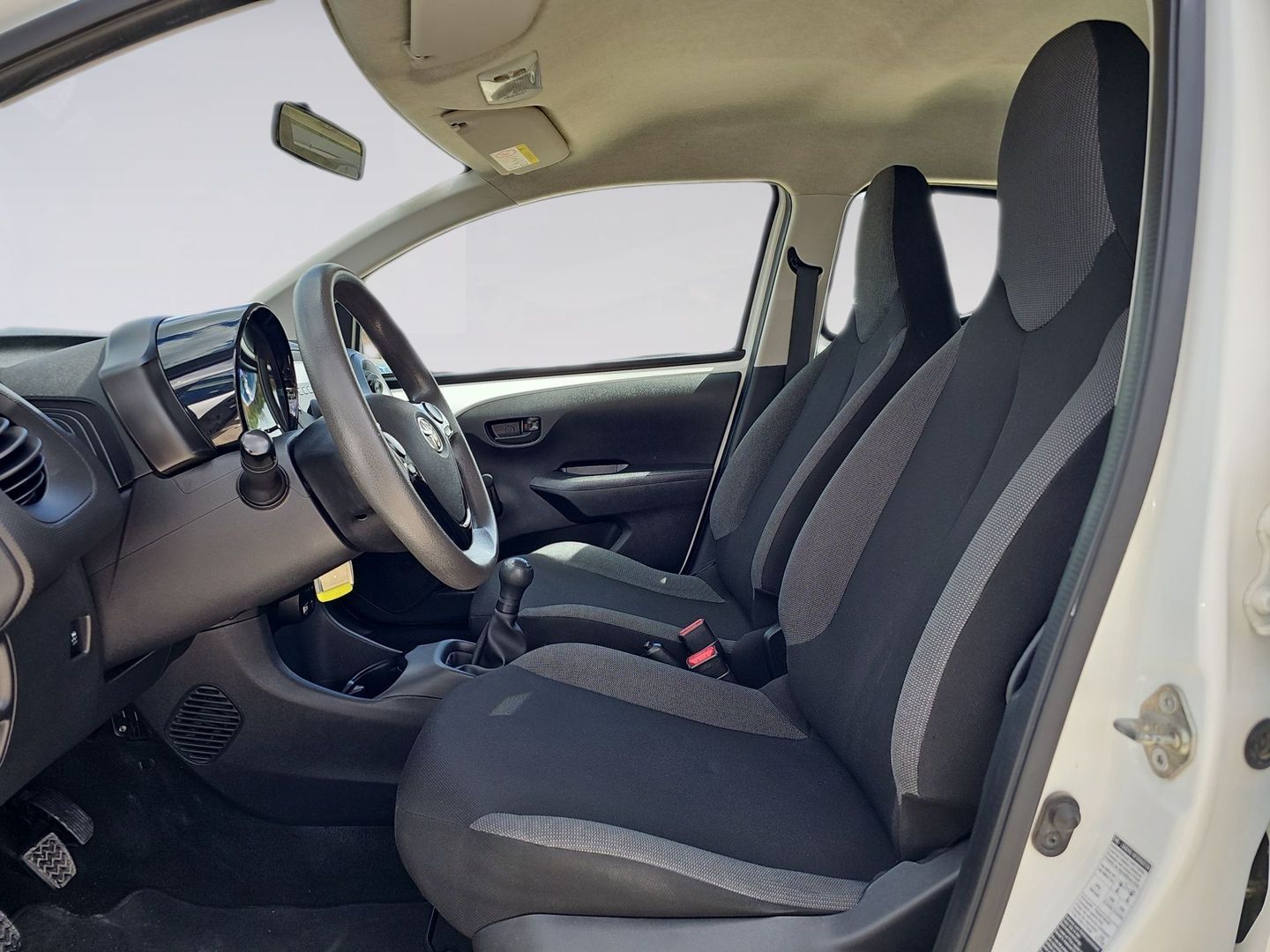 Toyota Aygo 1.0 70 x-play 53 kW (72 CV)