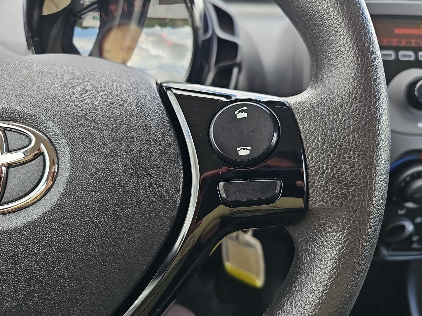 Toyota Aygo 1.0 70 x-play 53 kW (72 CV)