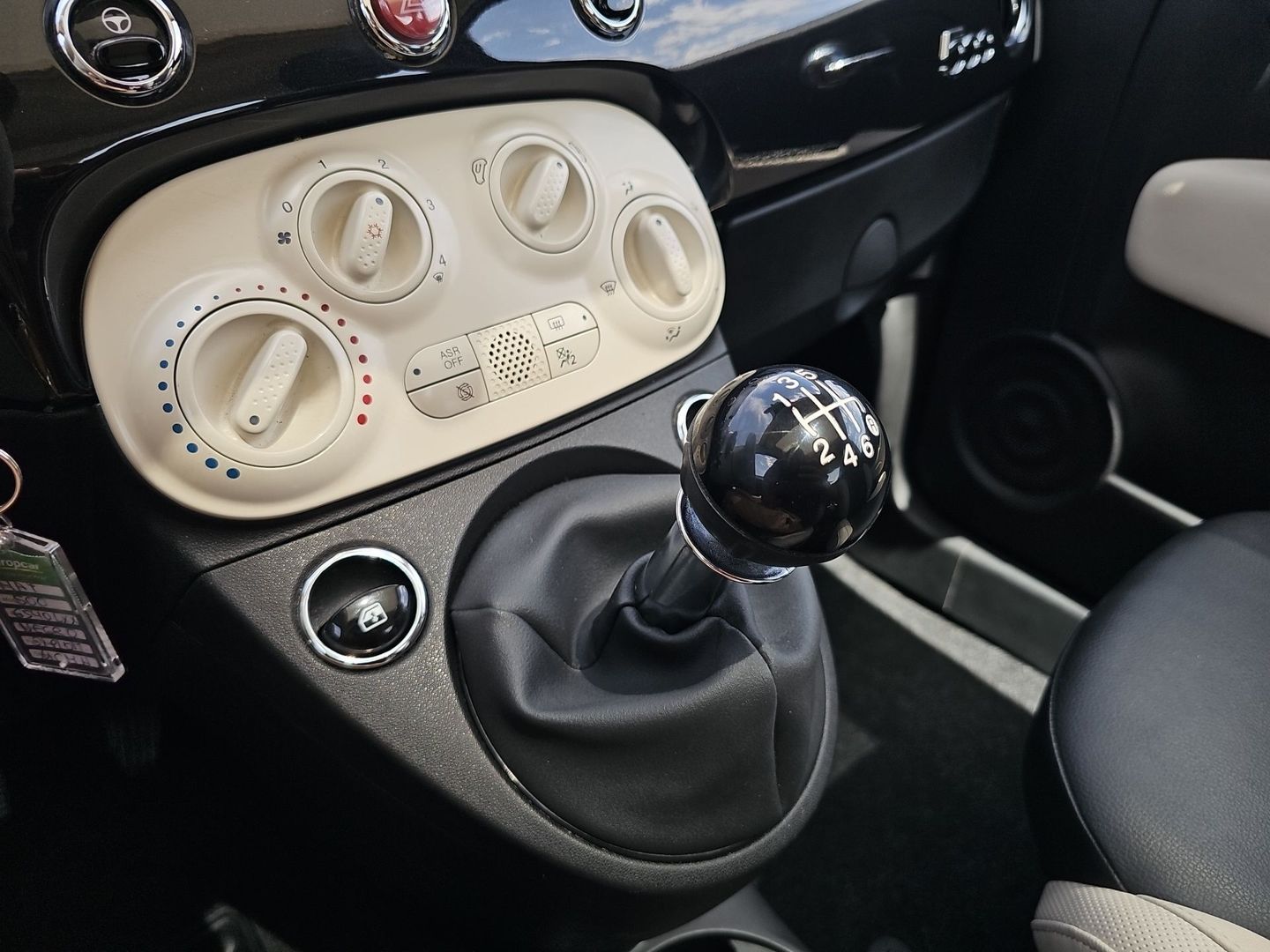 Fiat 500 1.0 Hybrid Dolcevita 51 kW (70 CV)