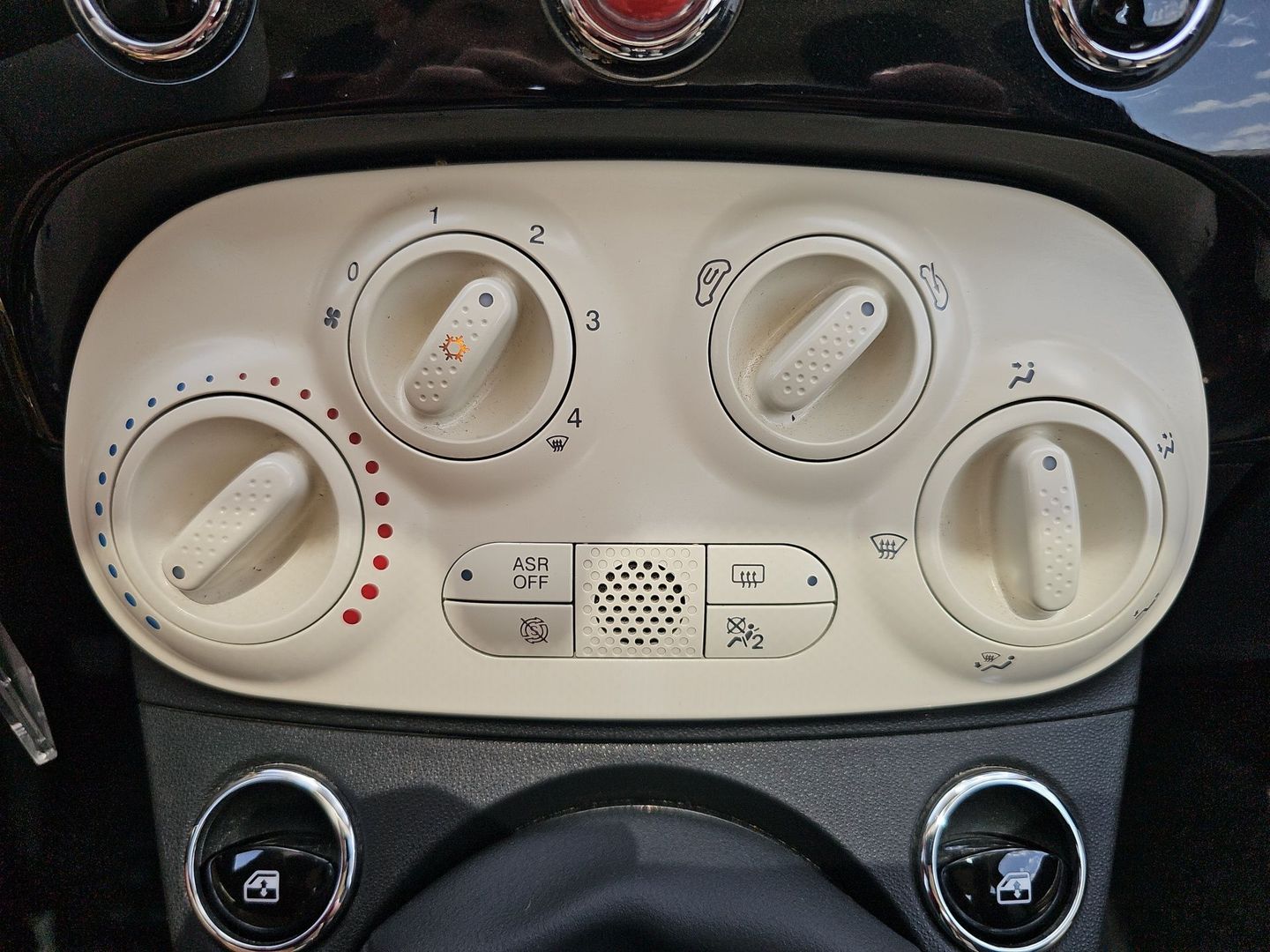 Fiat 500 1.0 Hybrid Dolcevita 51 kW (70 CV)