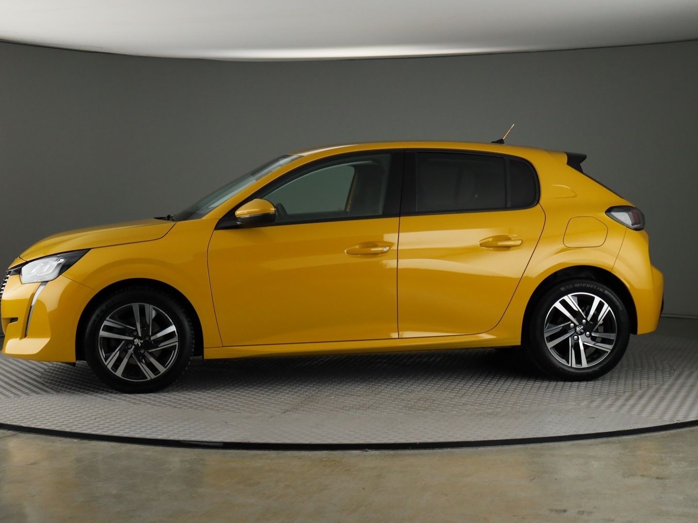 Peugeot 208 BlueHDi 100 Active Pack