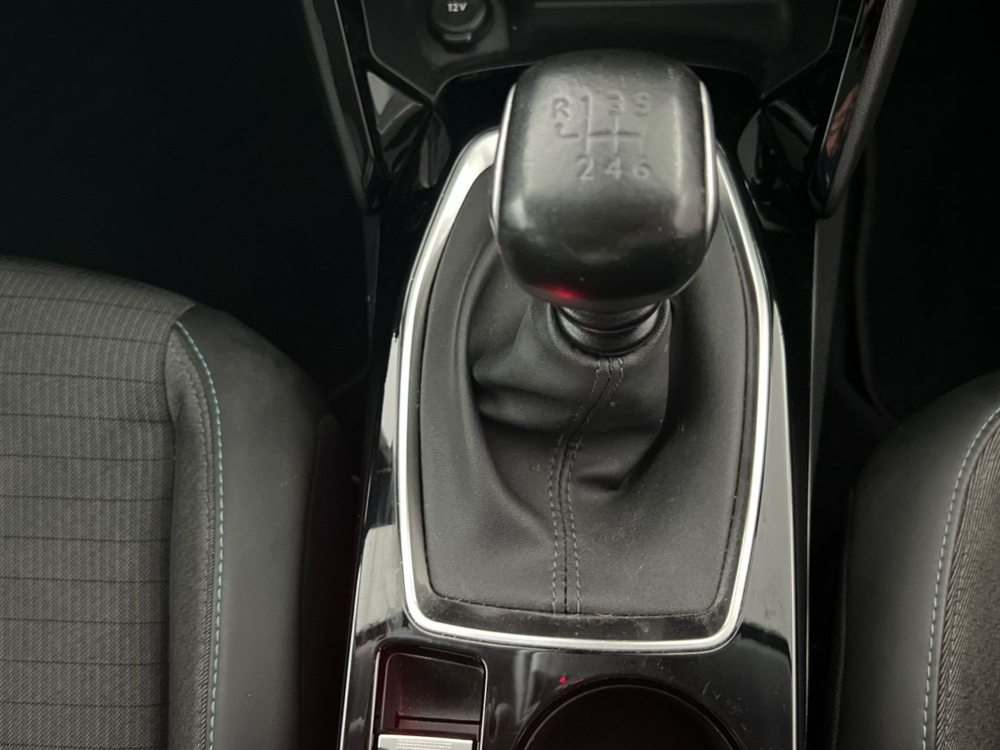 Peugeot 208 BlueHDi 100 Active Pack