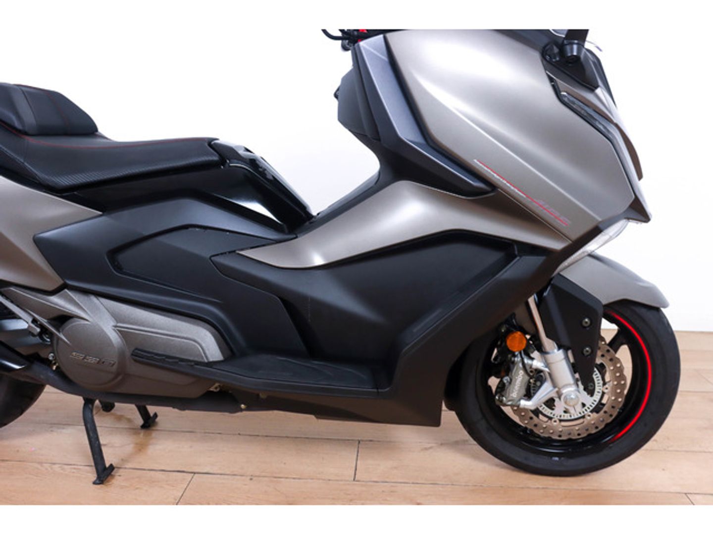 Kymco AK550