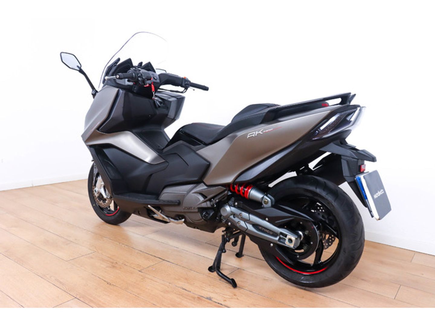 Kymco AK550