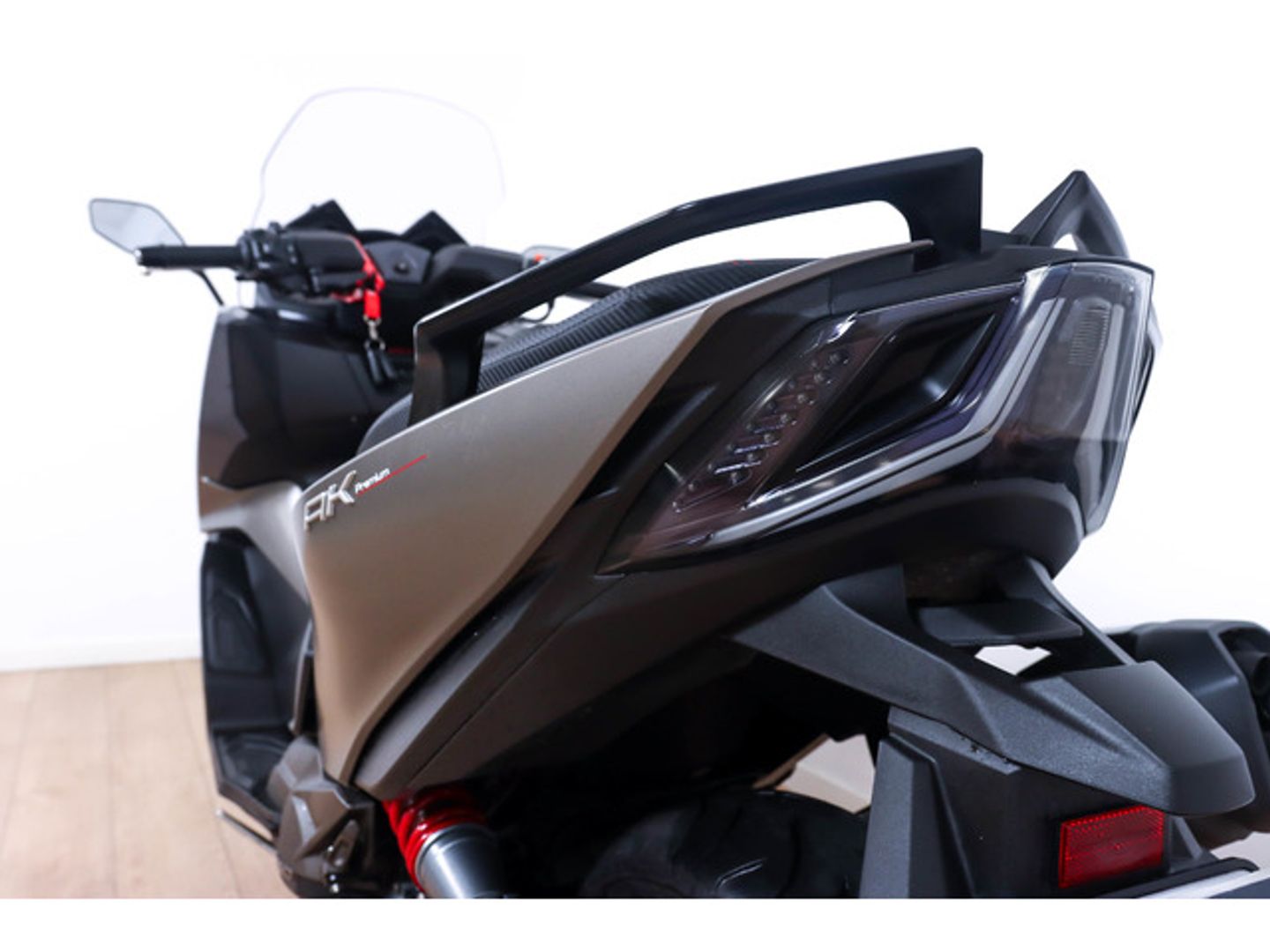 Kymco AK550