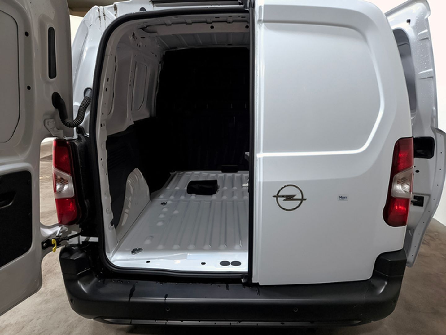 Opel Combo Cargo 1.5 Diesel L 650kg 75 kW (102 CV)