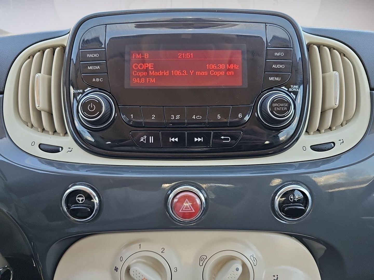 Fiat 500 1.0 Hybrid Cult 51 kW (70 CV)