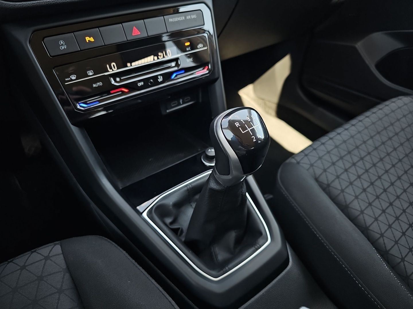 Volkswagen T-Cross Advance 1.0 TSI 70 kW (95 CV)