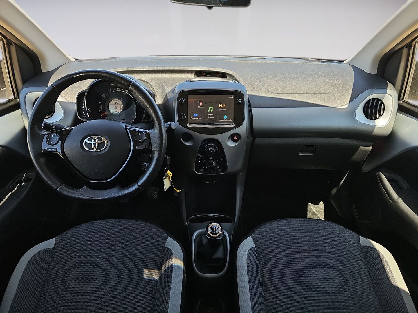 Toyota Aygo 1.0 70 x-play 53 kW (72 CV)