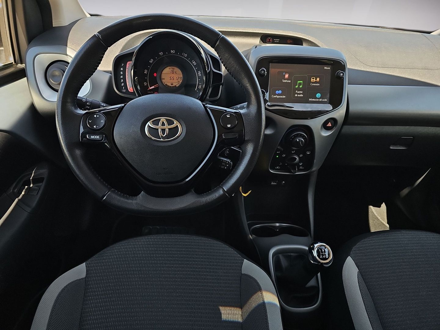 Toyota Aygo 1.0 70 x-play 53 kW (72 CV)