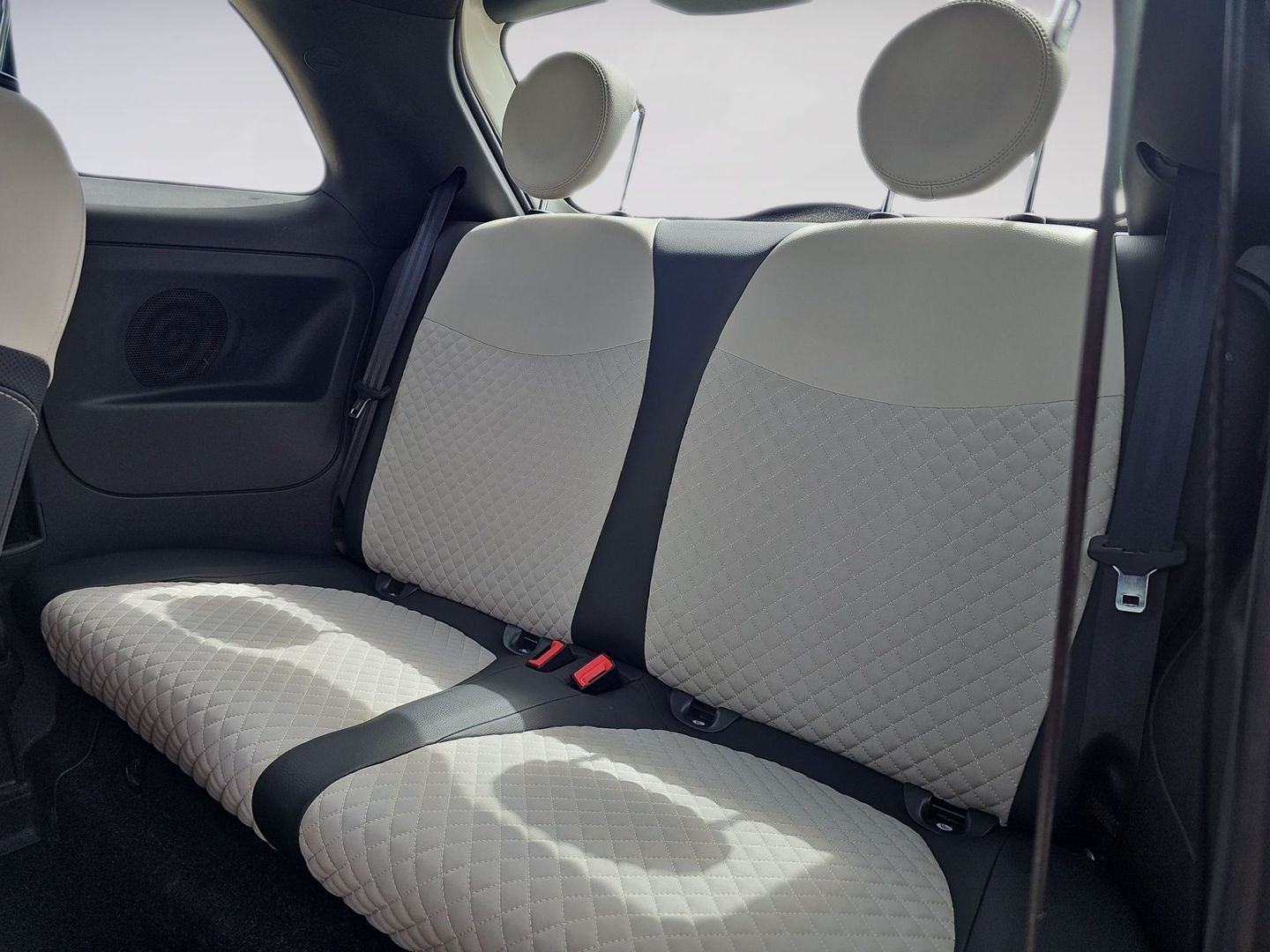 Fiat 500 1.0 Hybrid Dolcevita 51 kW (70 CV)
