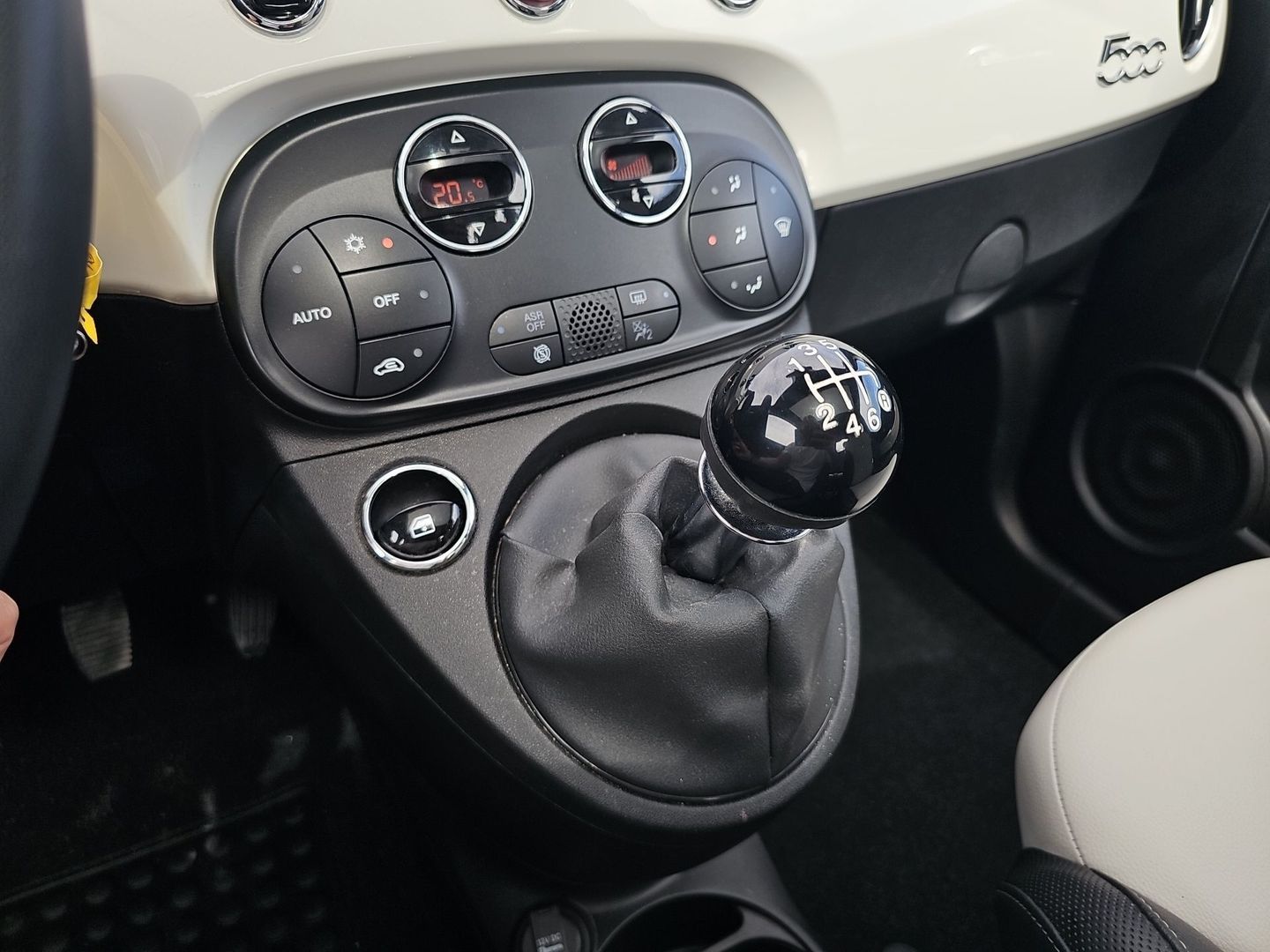 Fiat 500 1.0 Hybrid Dolcevita 51 kW (70 CV)