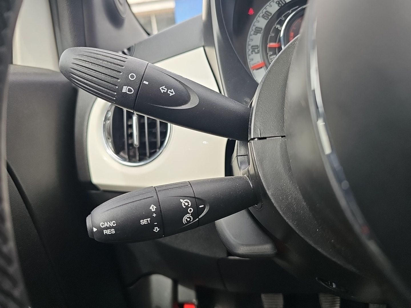 Fiat 500 1.0 Hybrid Dolcevita 51 kW (70 CV)