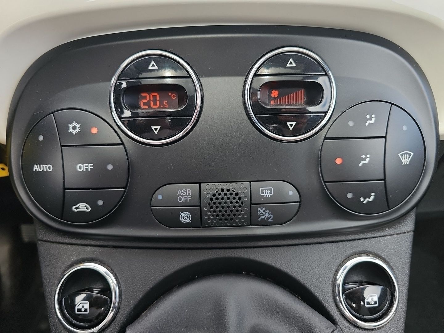 Fiat 500 1.0 Hybrid Dolcevita 51 kW (70 CV)