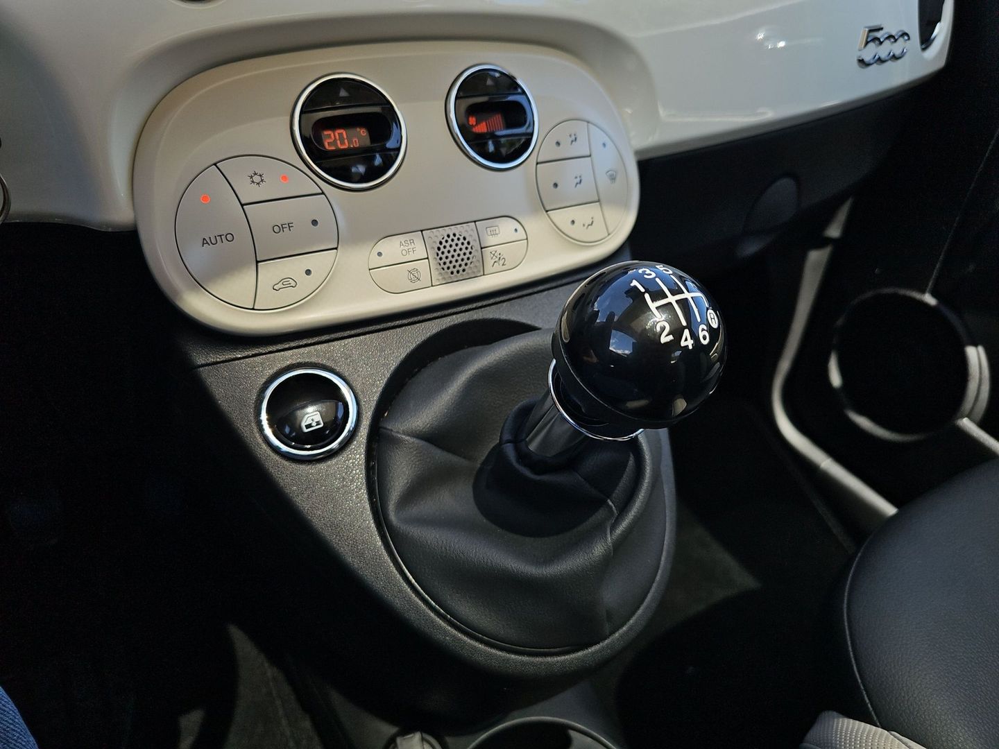 Fiat 500 1.0 Hybrid Dolcevita 51 kW (70 CV)