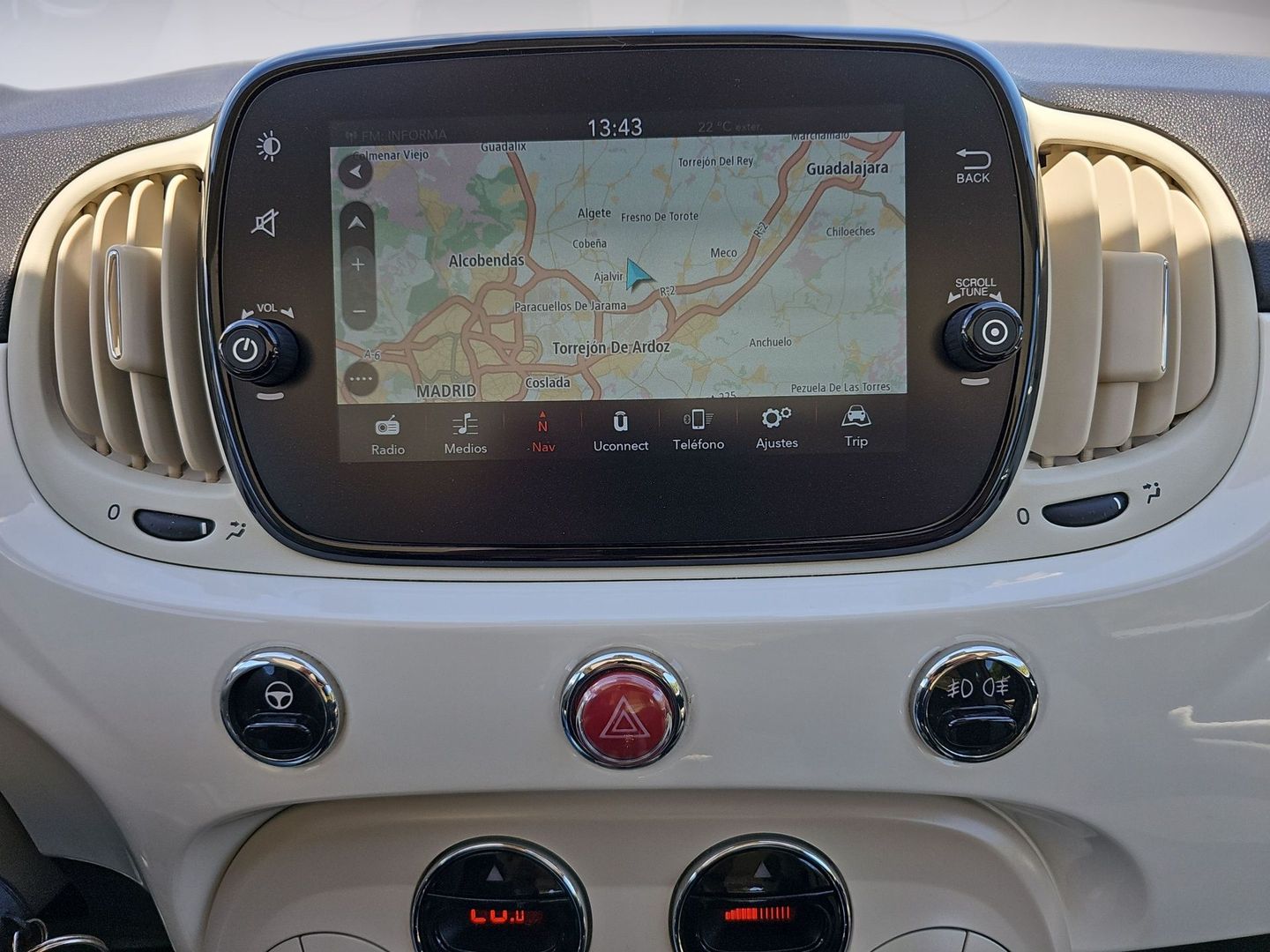 Fiat 500 1.0 Hybrid Dolcevita 51 kW (70 CV)