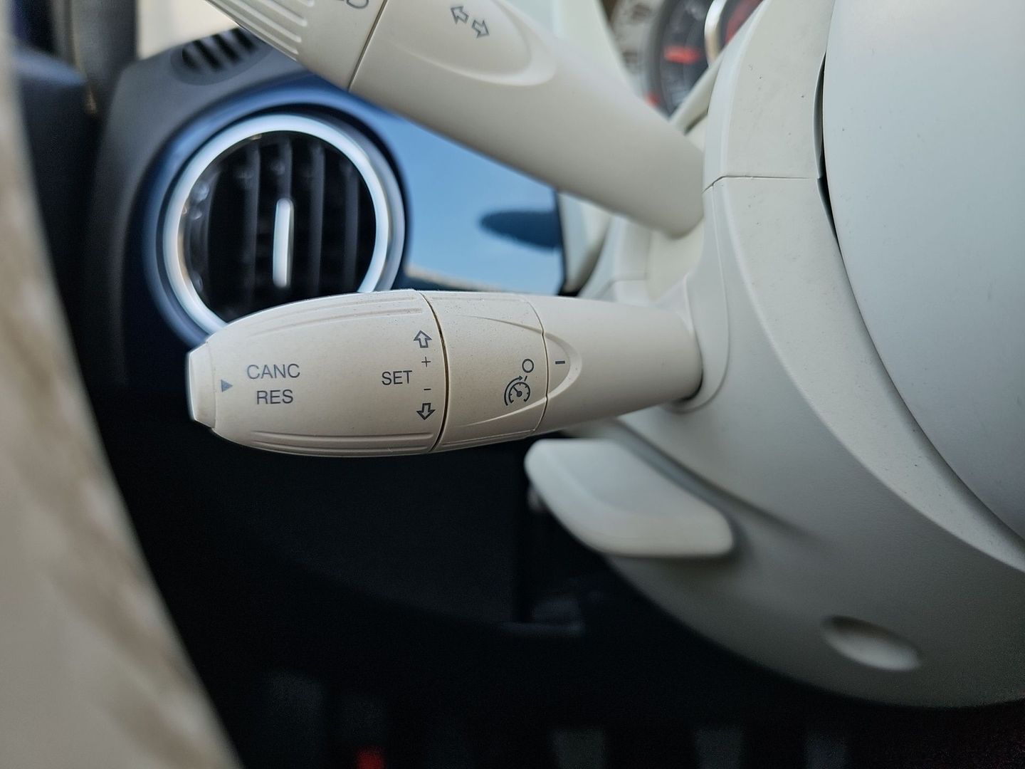 Fiat 500 1.0 Hybrid Cult 51 kW (70 CV)