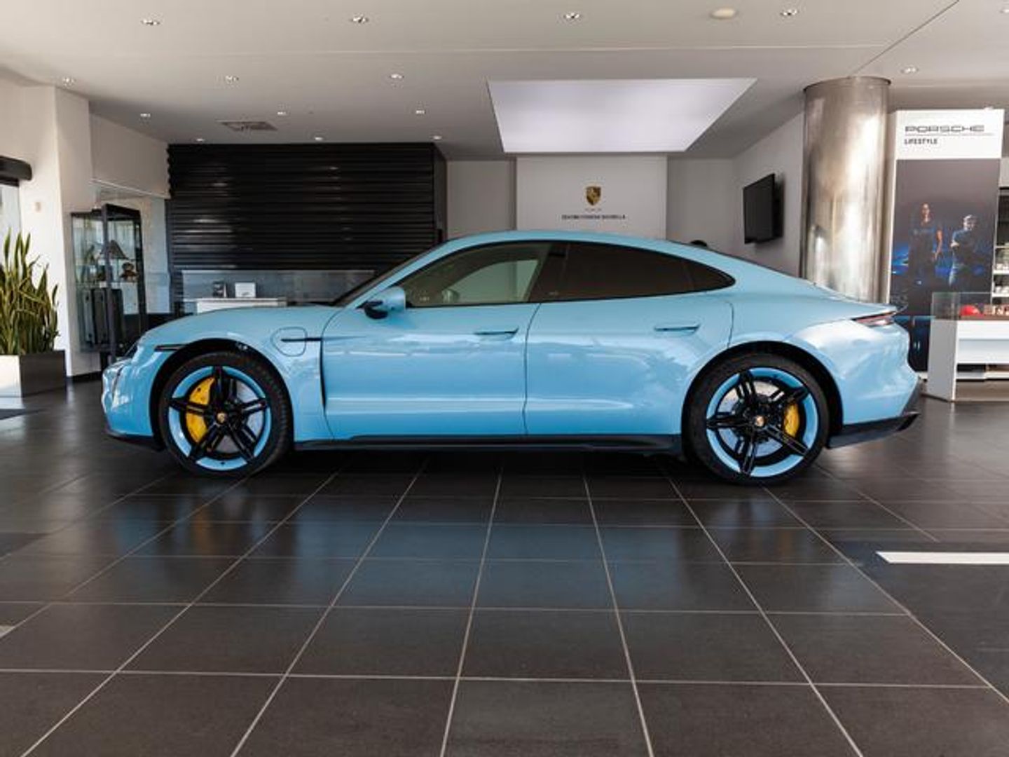 Porsche Taycan GTS 440 kW (598 CV)