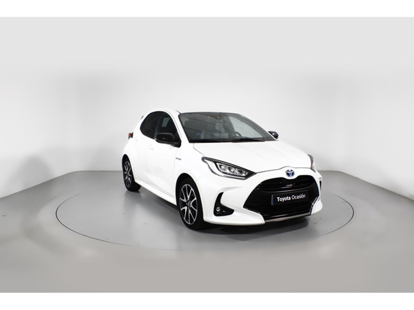 Toyota Yaris 1.5 120H Blanco Compact