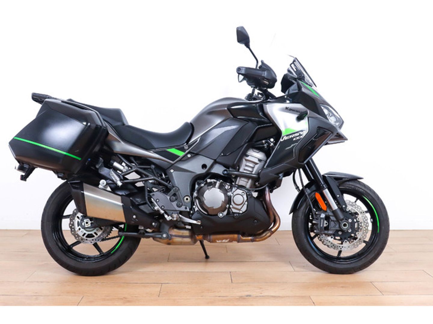 Kawasaki Versys 1000 Gris Motorcycle