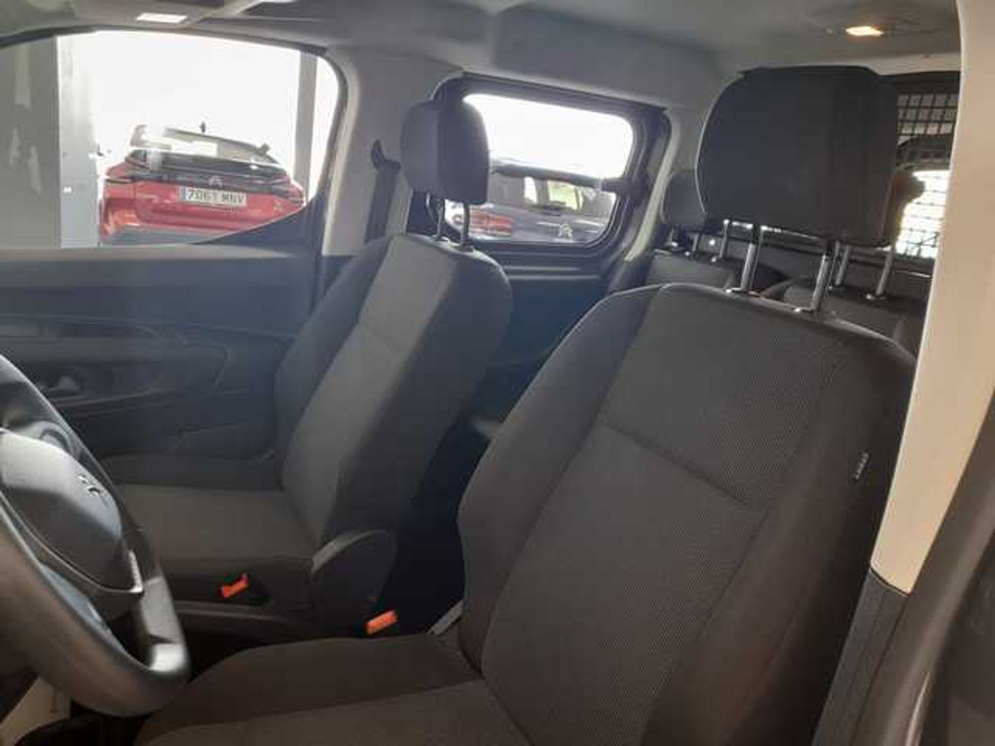 Peugeot Rifter BlueHDi 100 Allure Business Standard 73 kW (100 CV)