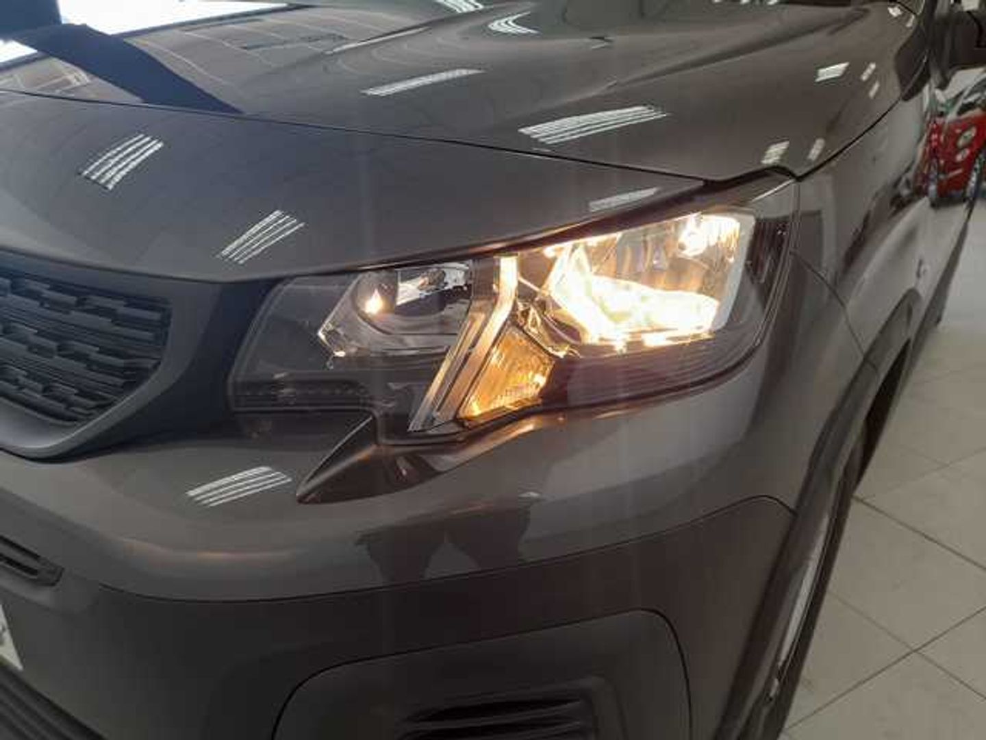 Peugeot Rifter BlueHDi 100 Allure Business Standard 73 kW (100 CV)