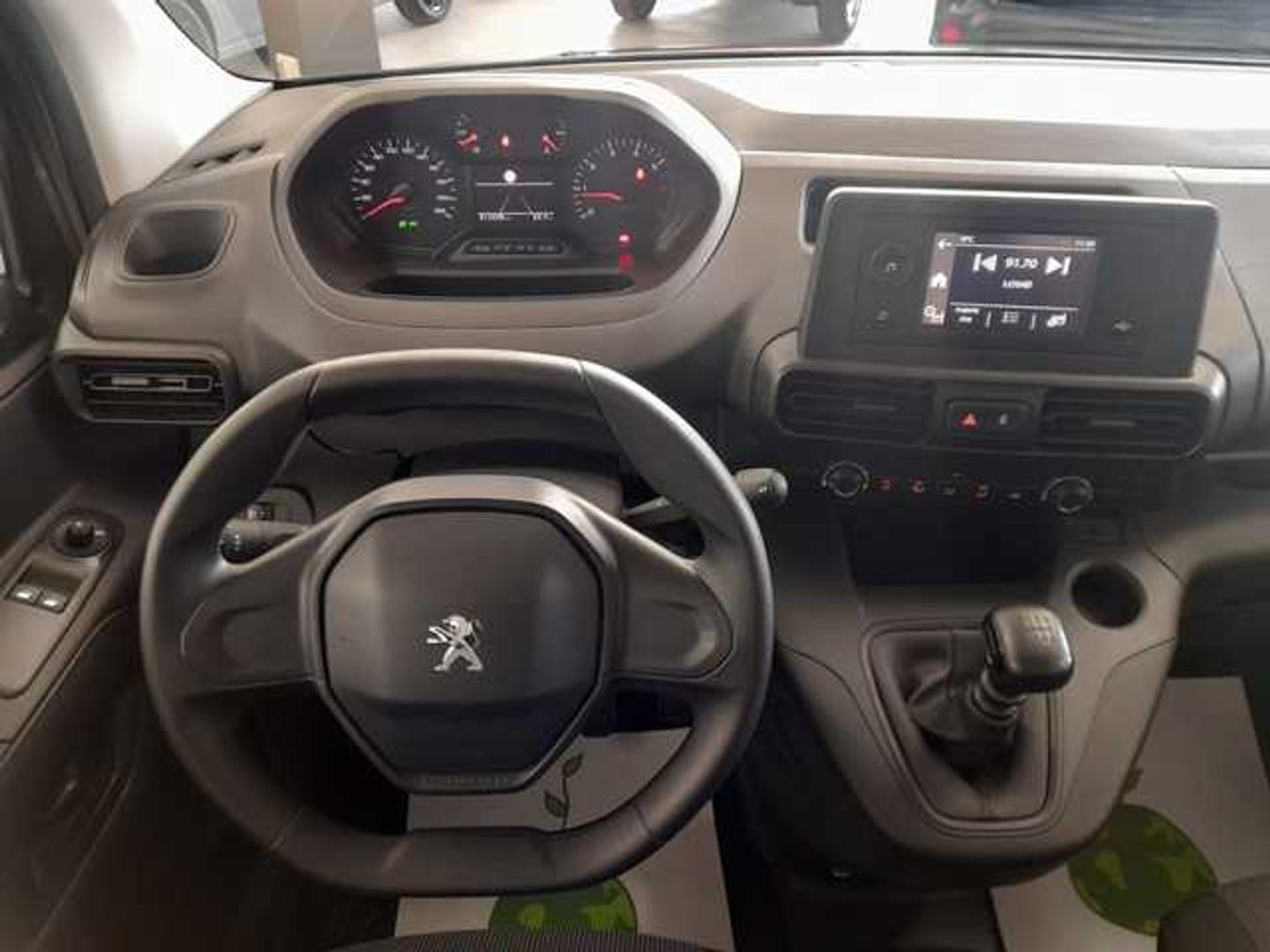 Peugeot Rifter BlueHDi 100 Allure Business Standard 73 kW (100 CV)