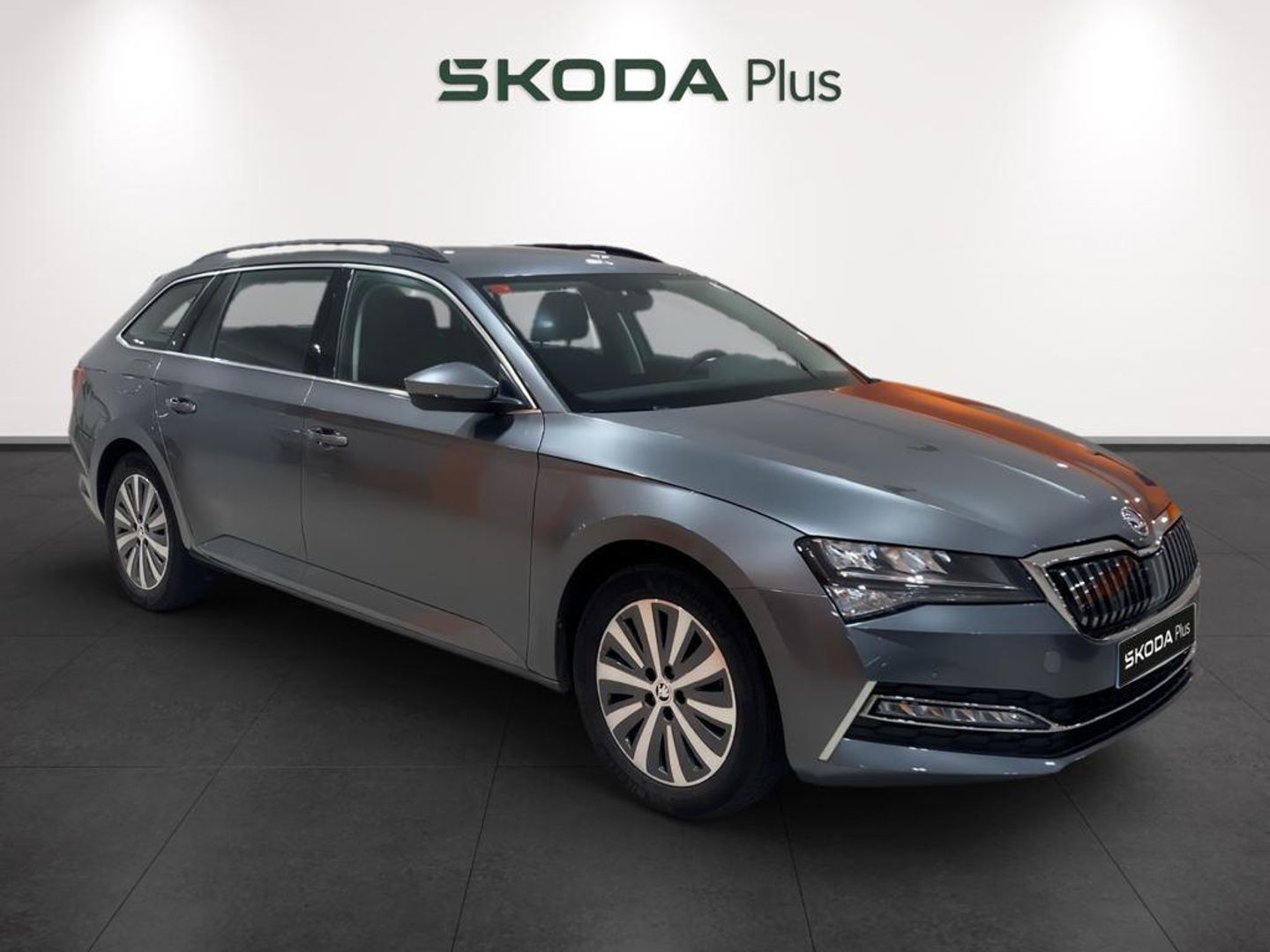 Skoda Superb Combi 1.4 TSI iV P-HEV Style Gris Familiar