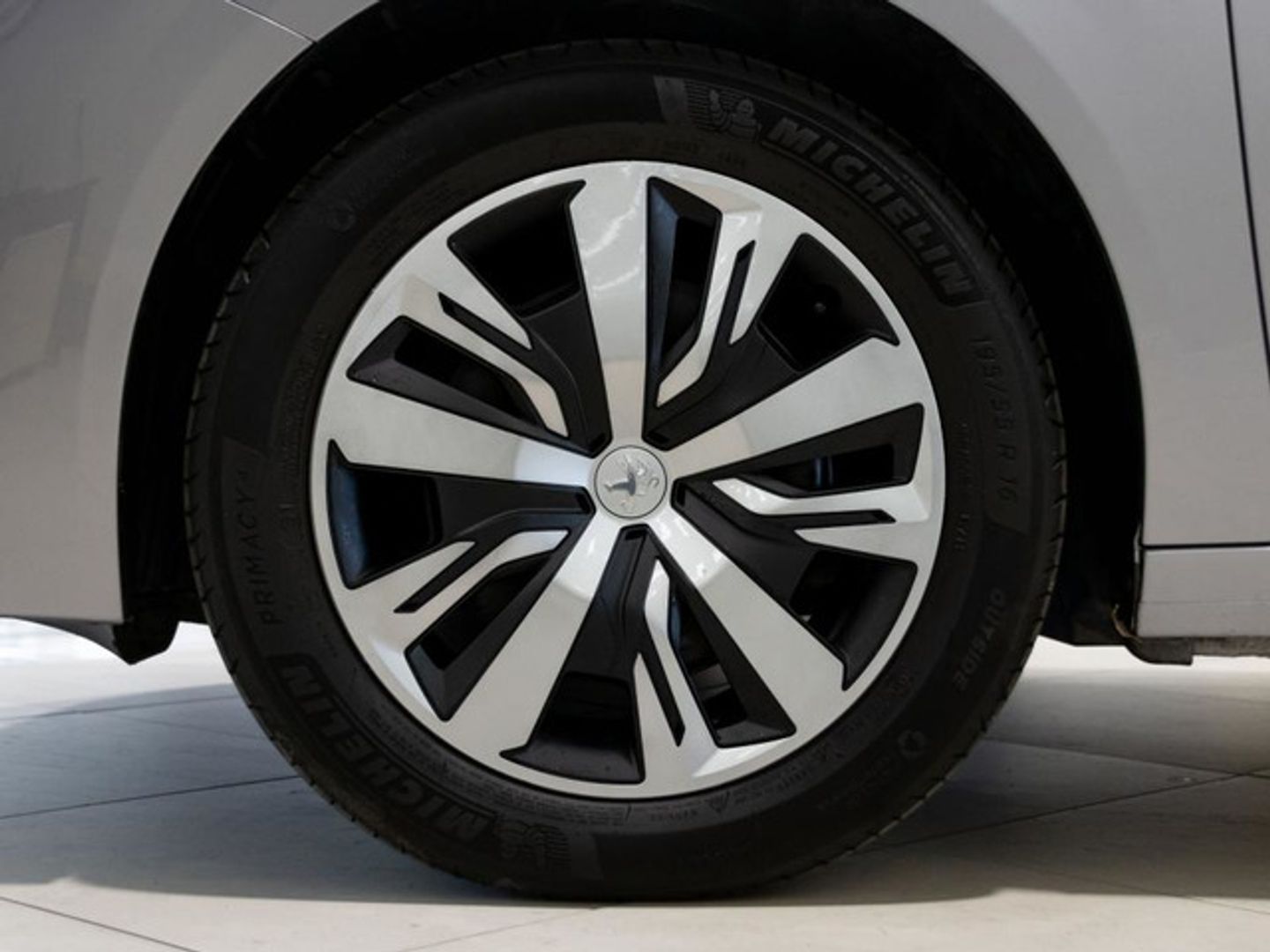 Peugeot 208 PureTech 100 Active