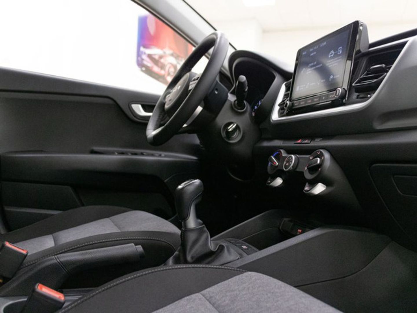 Kia Stonic 1.0 T-GDi MHEV MT Concept 74 kW (100 CV)