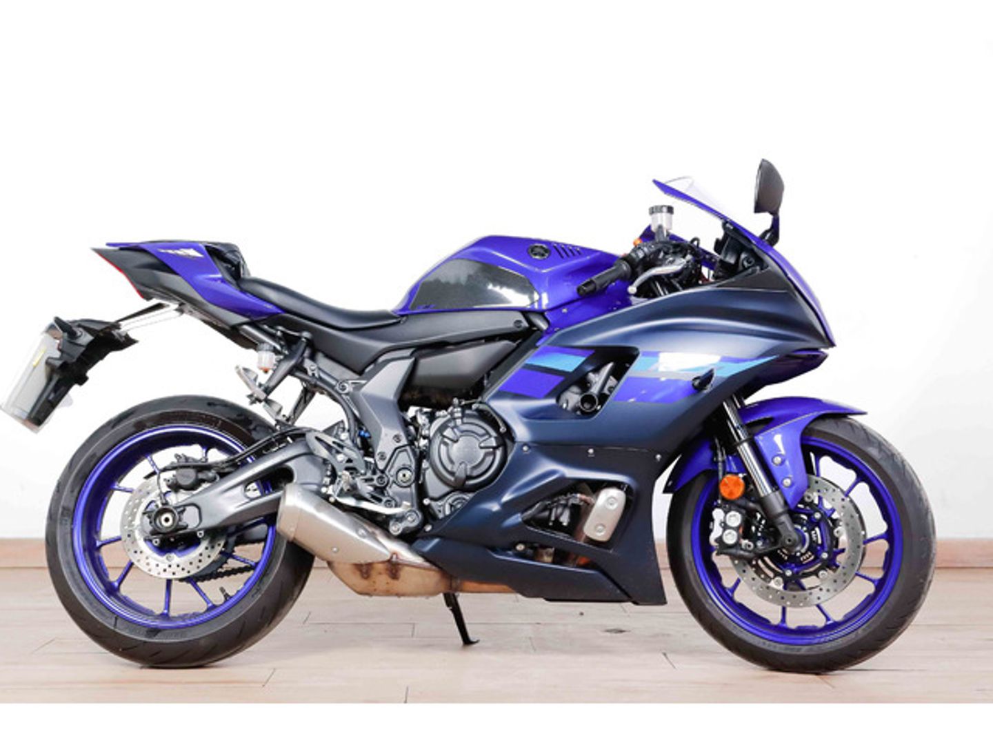 Yamaha R7