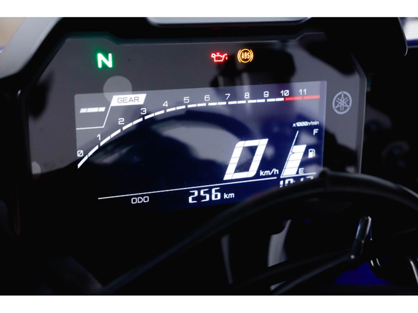 Yamaha R7