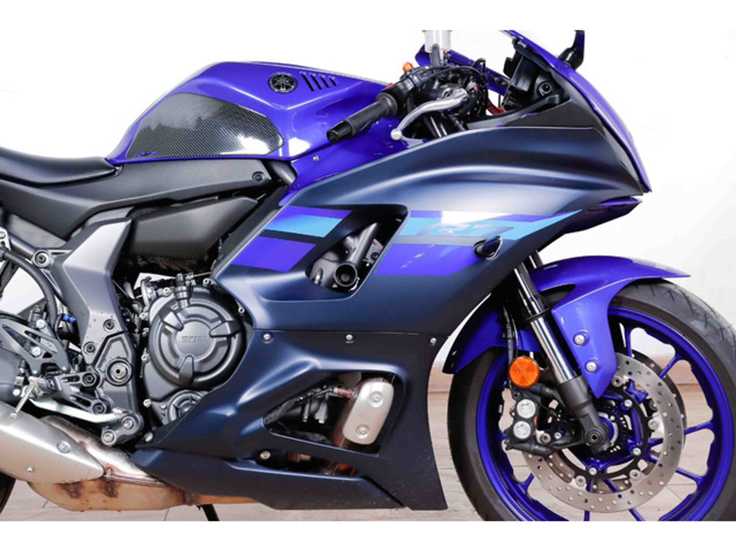 Yamaha R7