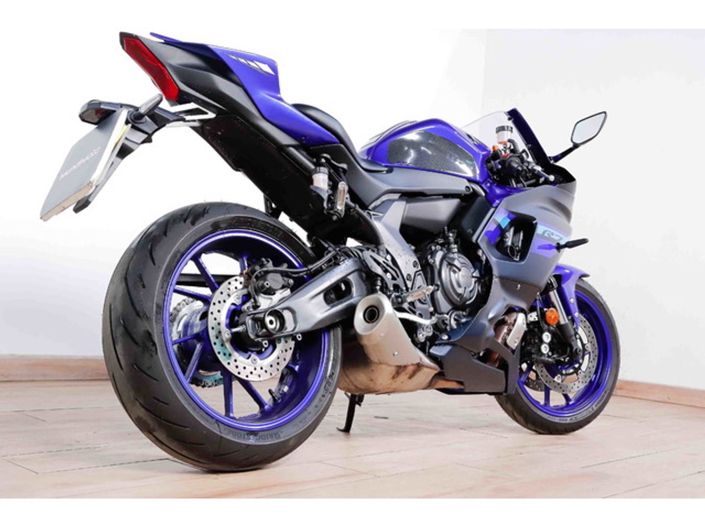 Yamaha R7