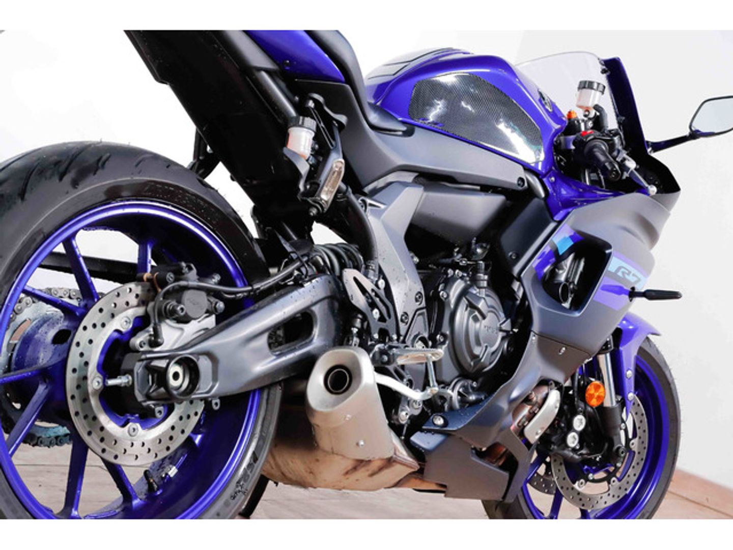 Yamaha R7