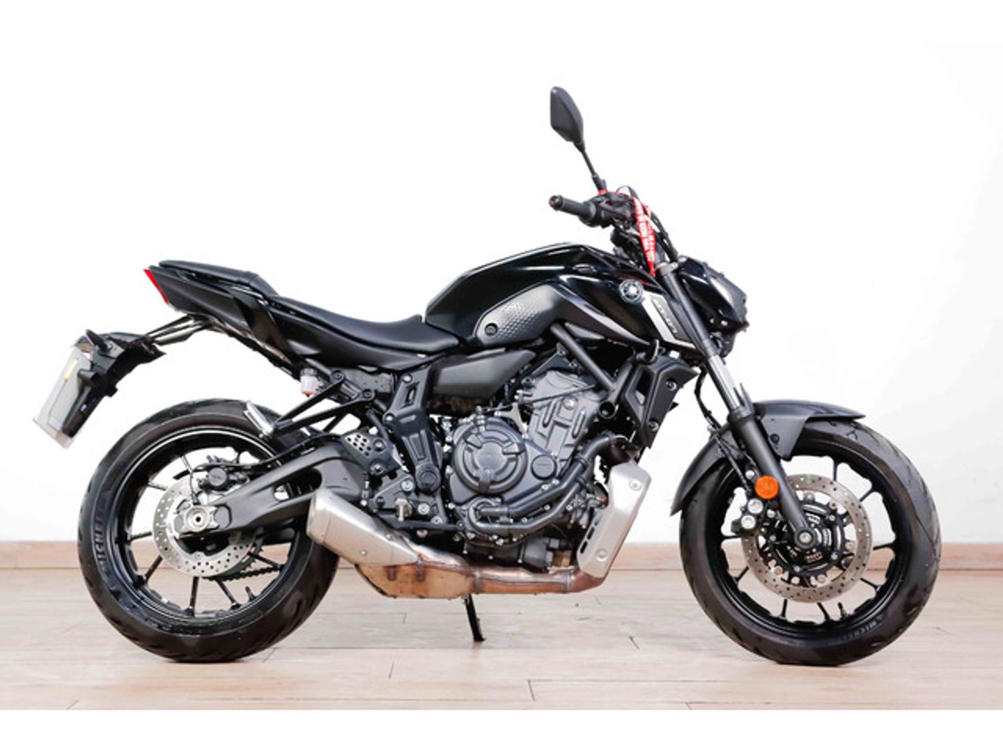 Yamaha MTN 690 U Negro Motorcycle