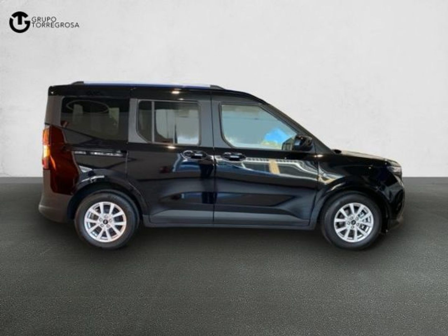 Ford Tourneo Courier 1.0 Ecoboost Titanium