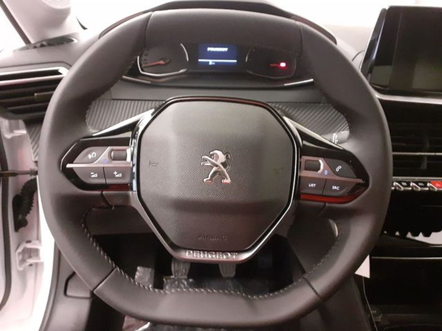 Peugeot 208 PureTech 100