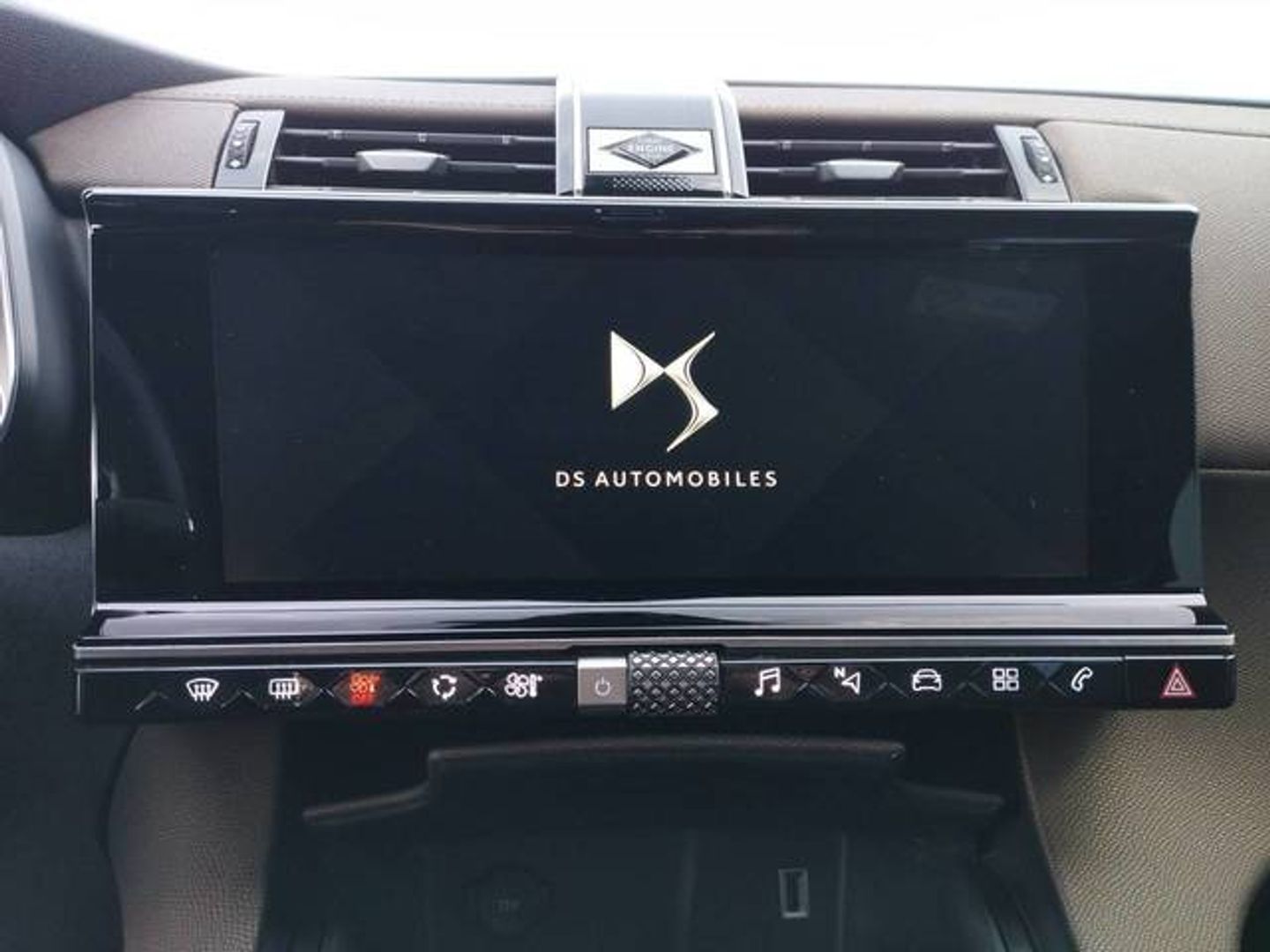 DS DS7 Crossback BlueHDi 130 Be Chic Auto 96 kW (130 CV)