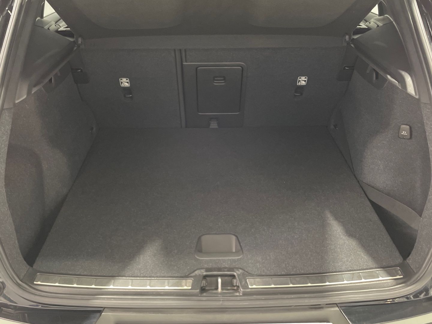 Volvo XC40 T3 R-Design Auto 120 kW (163 CV)