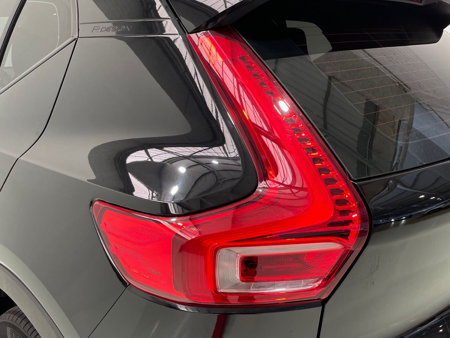 Volvo XC40 T3 R-Design Auto 120 kW (163 CV)