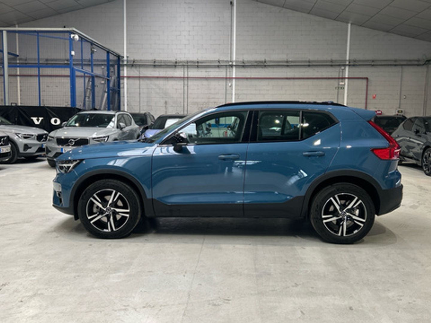 Volvo XC40 B3 G Plus Dark