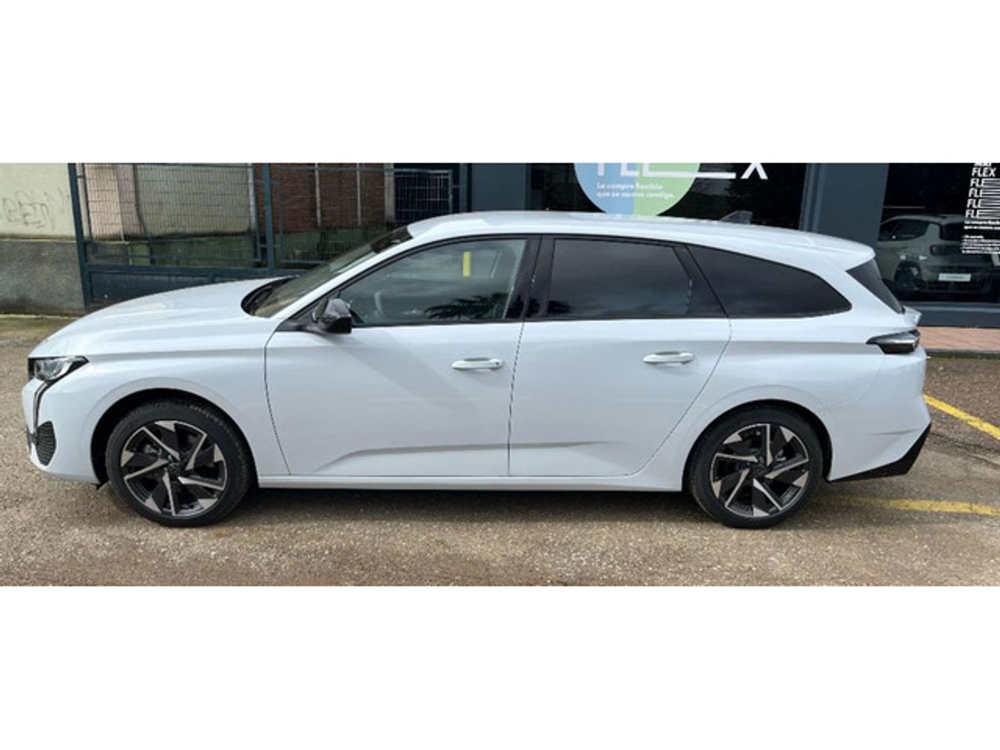 Peugeot 308 SW Hybrid 136 Allure