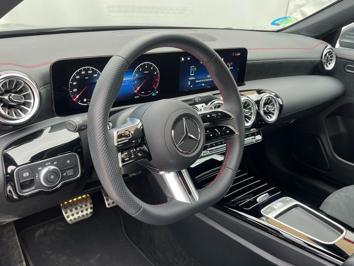 Mercedes-benz CLA 200 -