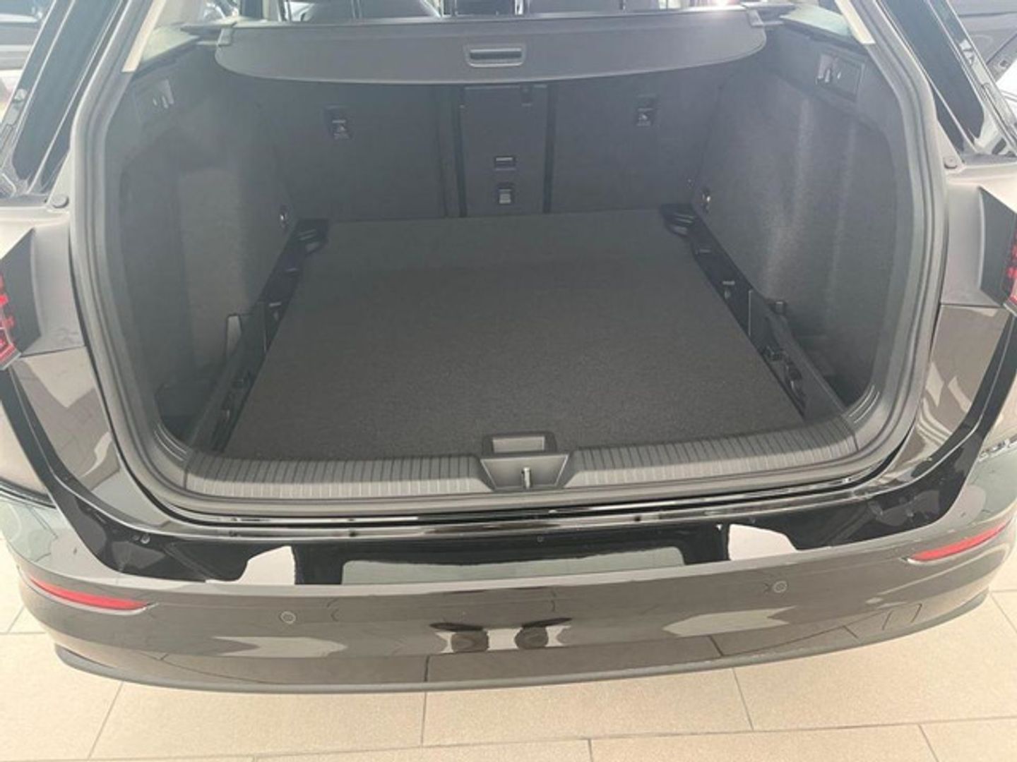 Volkswagen Golf Variant 1.5 eTSI Life