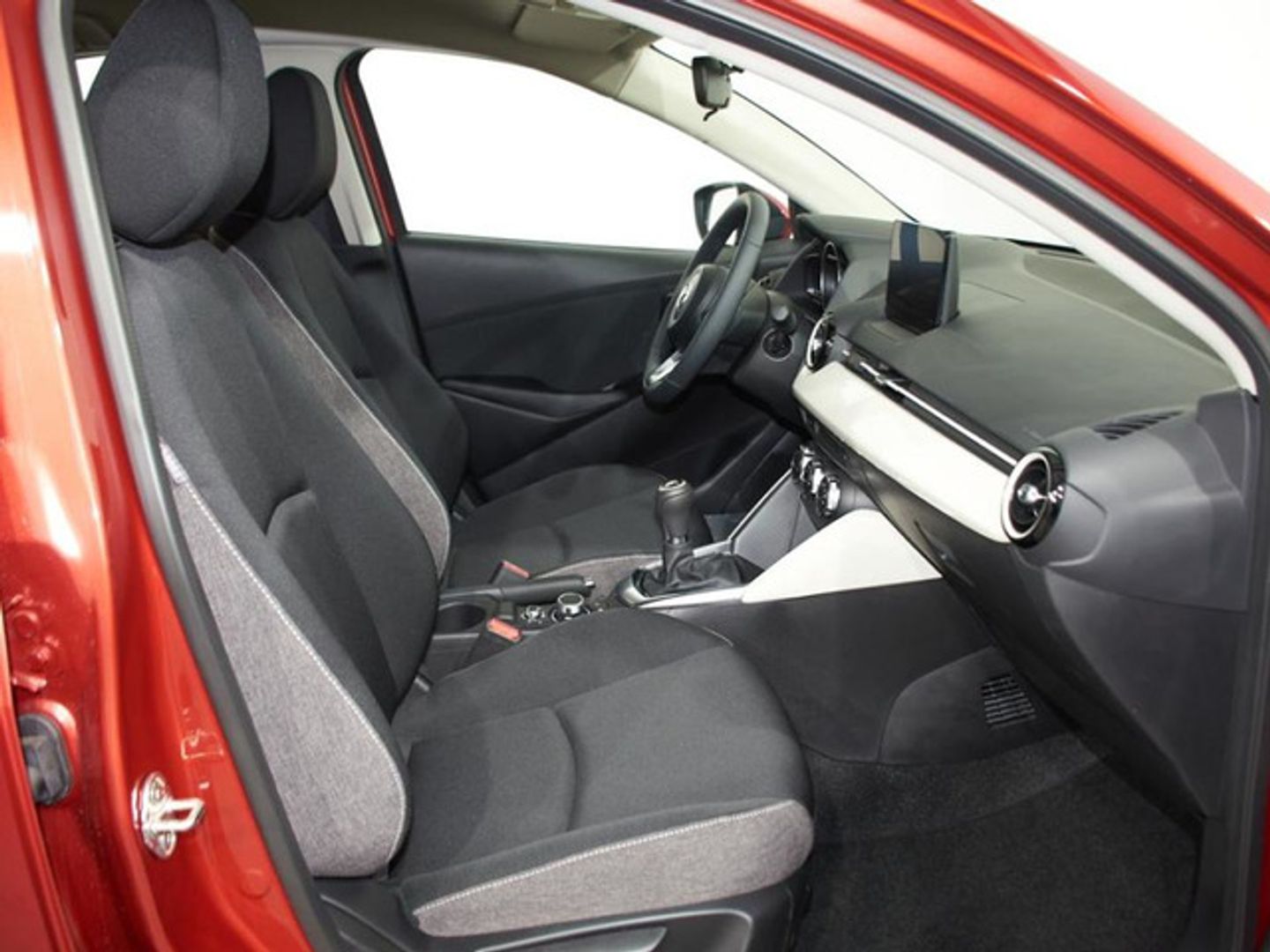 Mazda Mazda 2 1.5 Center-Line Convenience